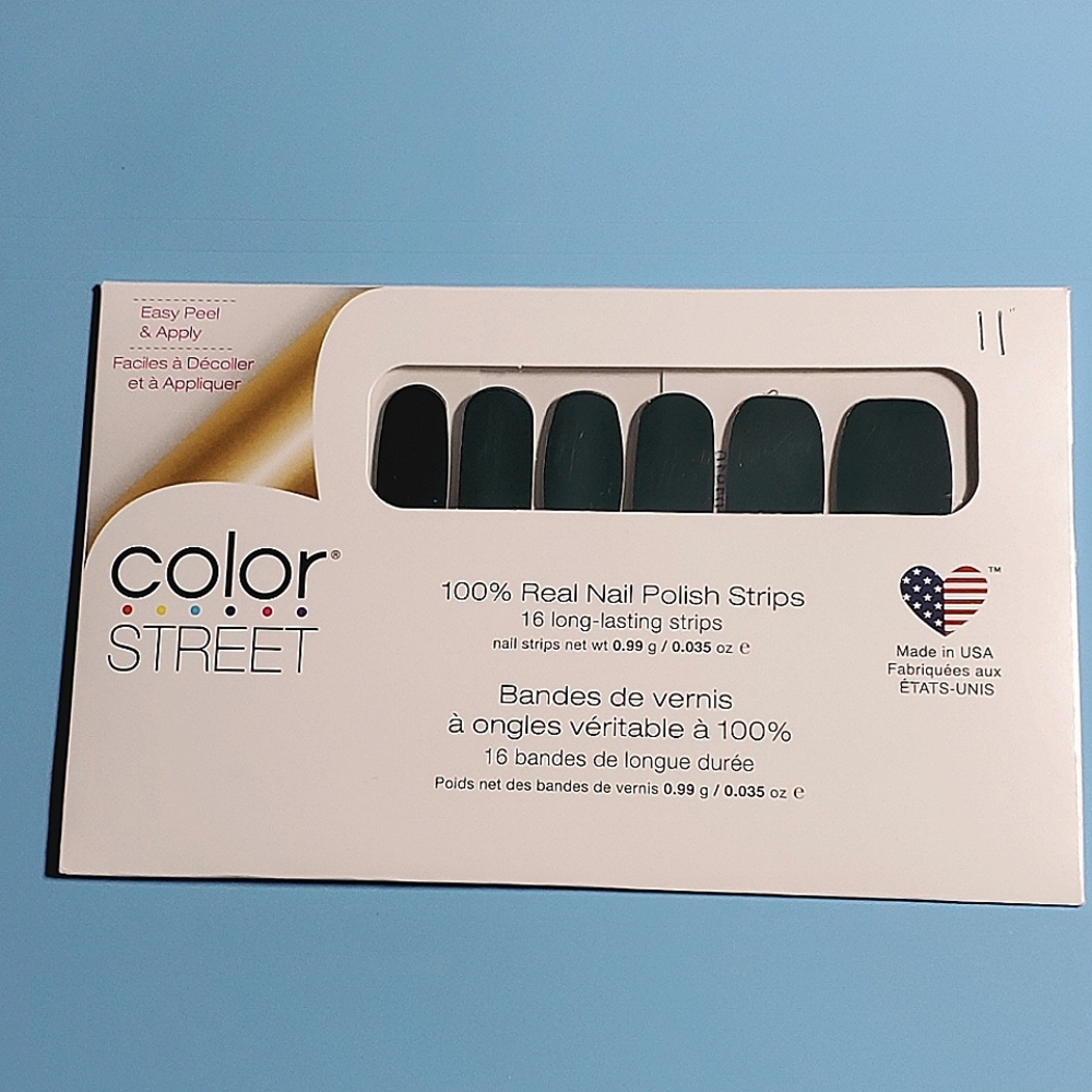 COLOR STREET NAIL POLISH "Wood You Rather?" Green